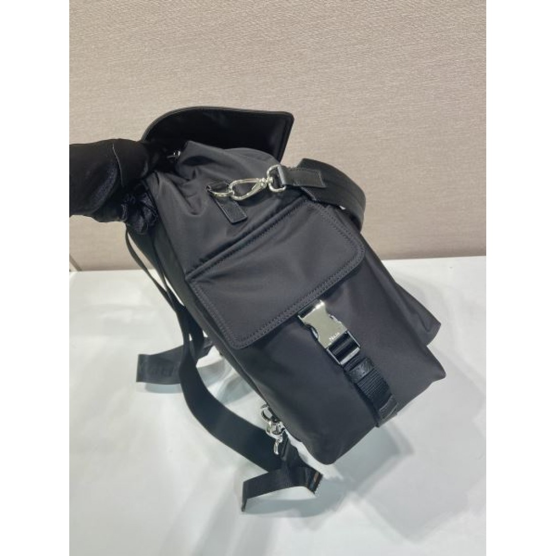 シンプル モダン 上質な PRADA プラダ コピー バックパック 使いやすい 快適 おしゃれ
