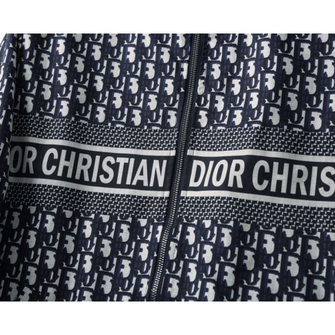 総柄ウインドブレーカー CHRISTIAN DIORロゴ 人気上昇中 DIOR ディオール コピー ウインドブレーカー ストリートモード