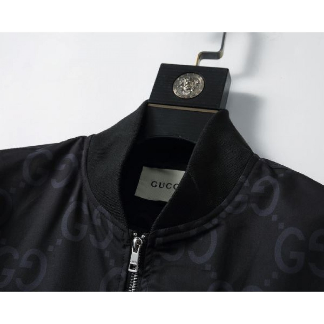 モノグラムジャケット GG総柄ニットアウター 軽量ブルゾン GUCCI グッチ コピー ジャケット 外出コーデ向け 2026注目