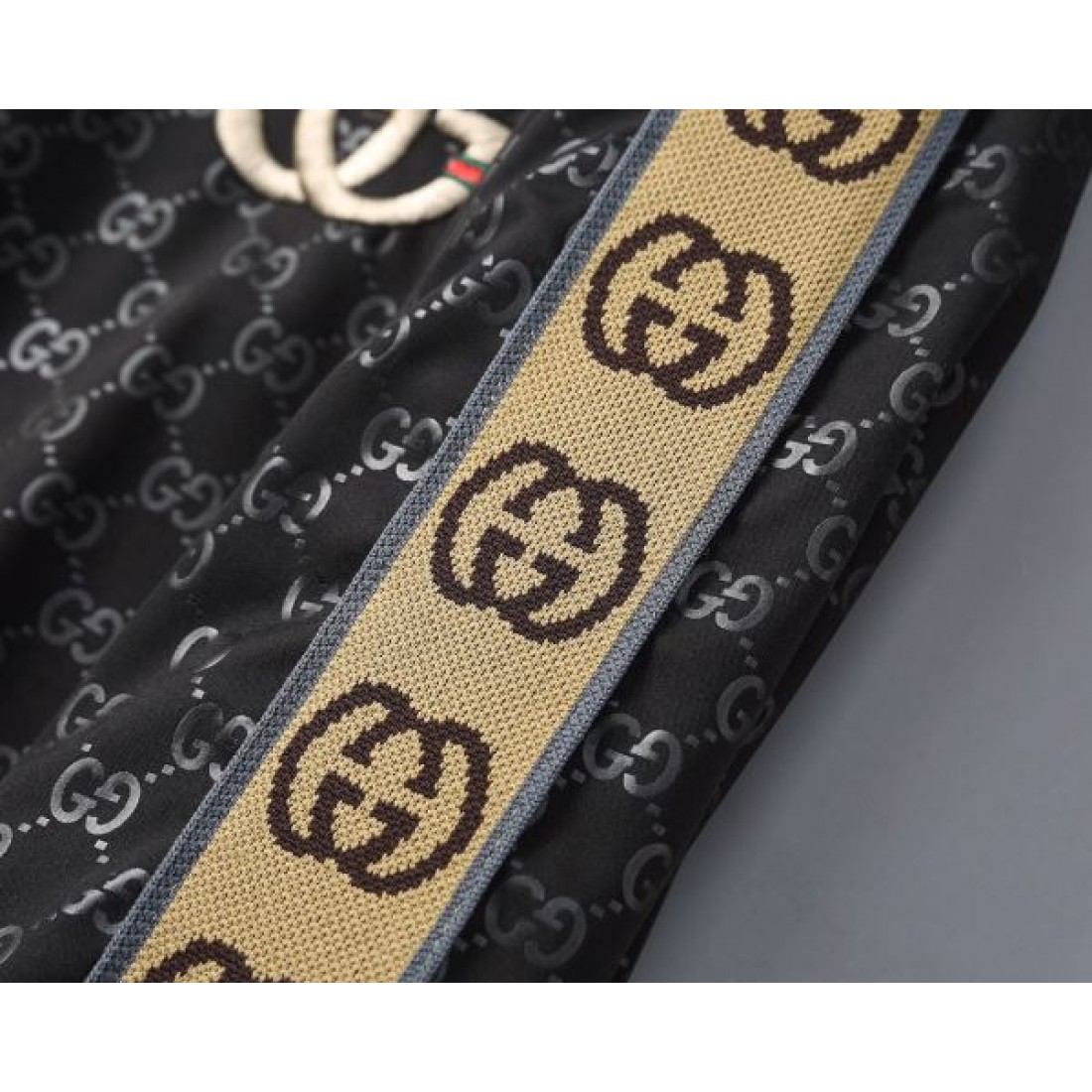 ジップジャケット GGラインアクセント ストリートカジュアル GUCCI グッチ コピー ジャケット ライトアウター 人気アイテム