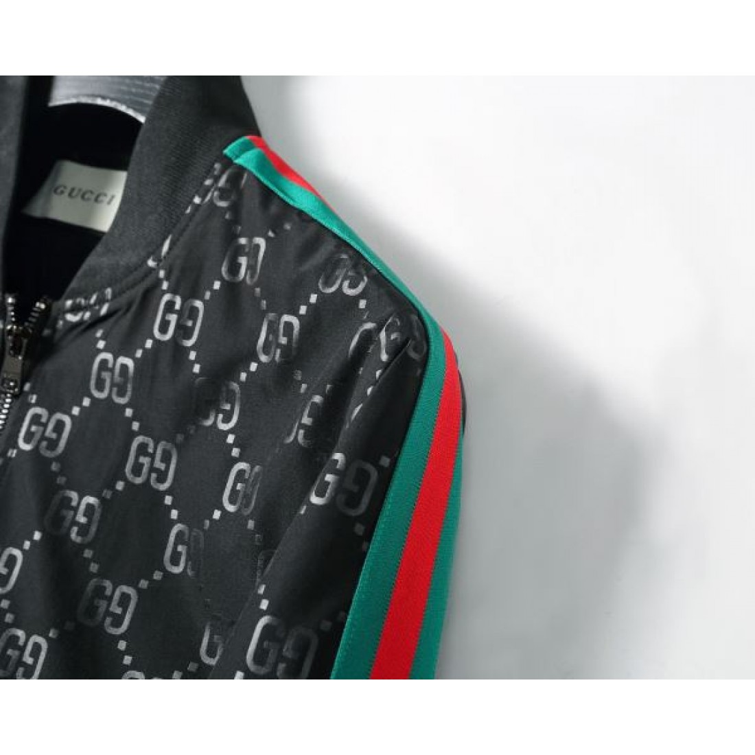 GG柄ニットブルゾン ジップジャケット モノグラム総柄 GUCCI グッチ コピー ブルゾン こなれ見え 外出コーデ向け