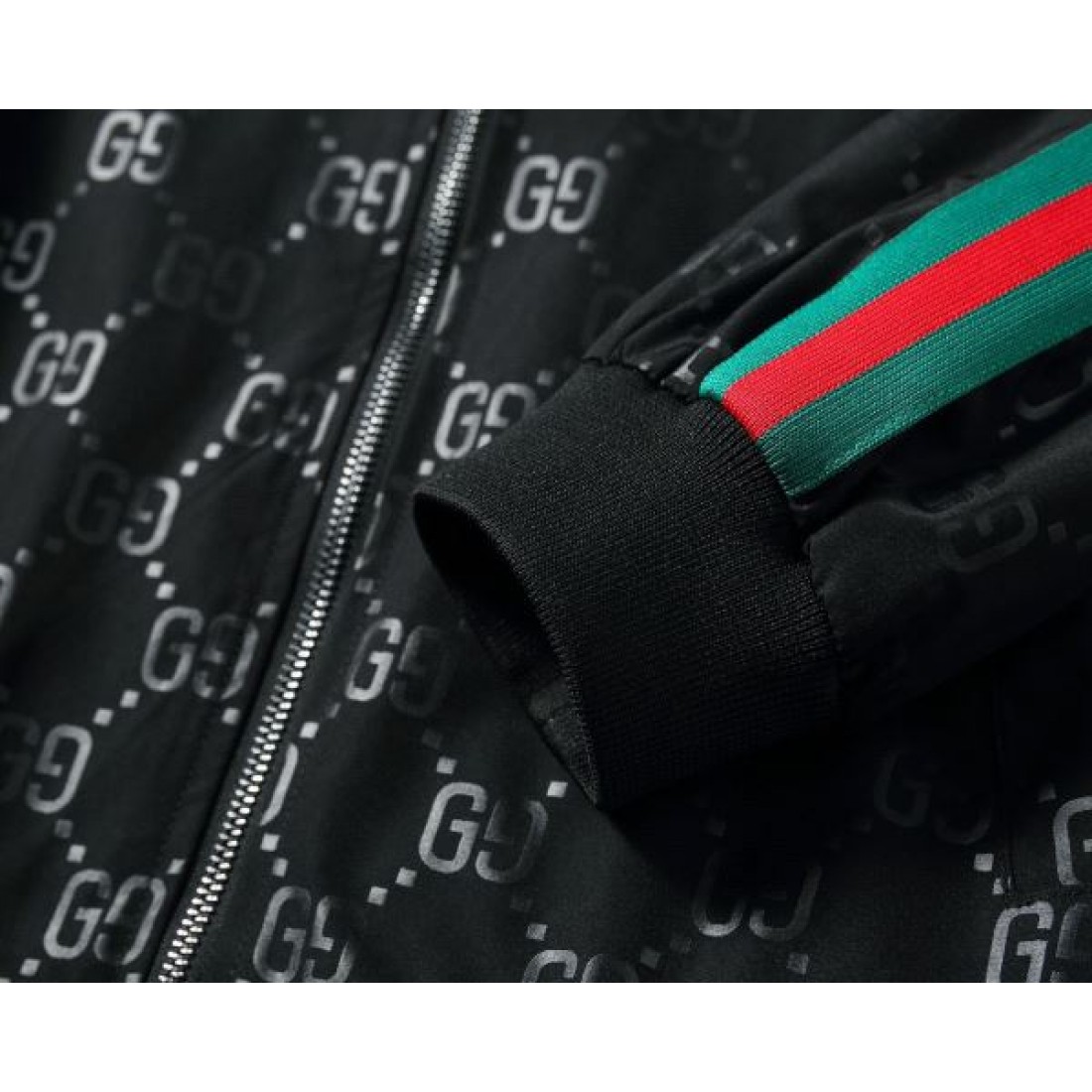 GG柄ニットブルゾン ジップジャケット モノグラム総柄 GUCCI グッチ コピー ブルゾン こなれ見え 外出コーデ向け