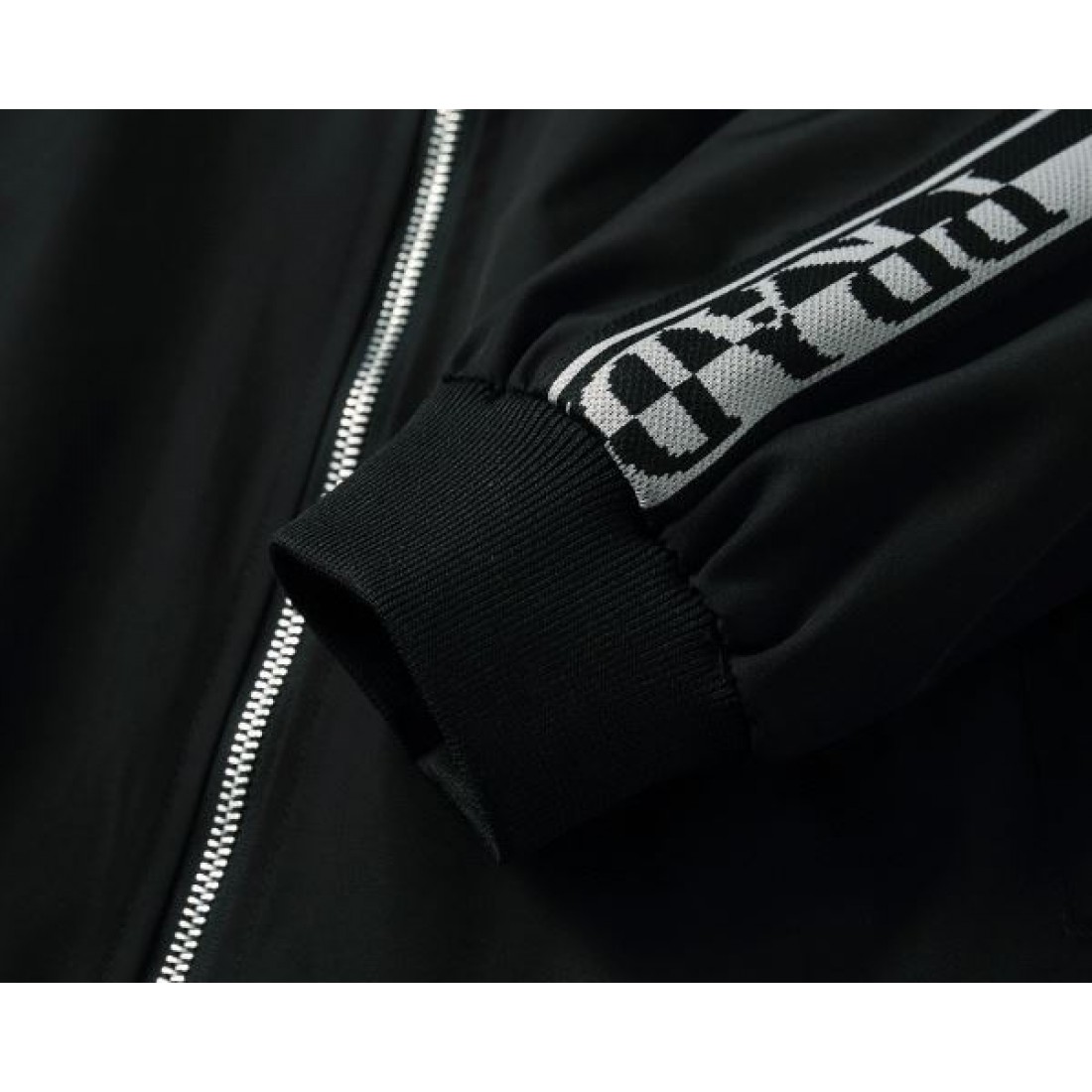 上品 エレガント 高級感 PRADA プラダ コピー コート クラシック モード 洗練