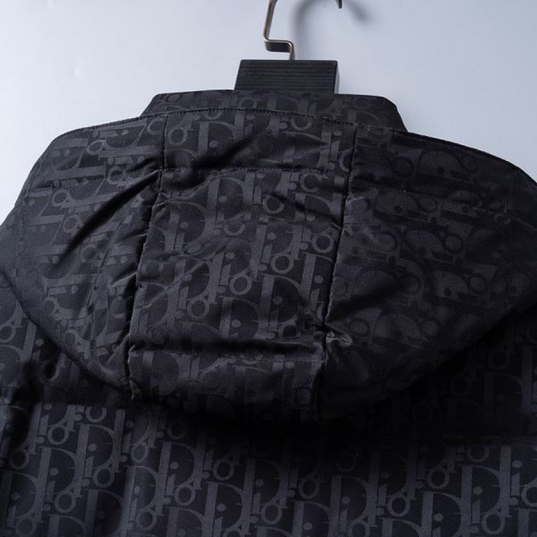 上品 洗練 高級感 ディオール DIOR コピー ダウンジャケット 人気 美シルエット エレガント