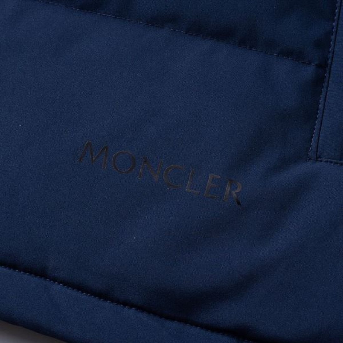 クラシック モダン 高品質 モンクレール MONCLER コピー ダウンジャケット 保温