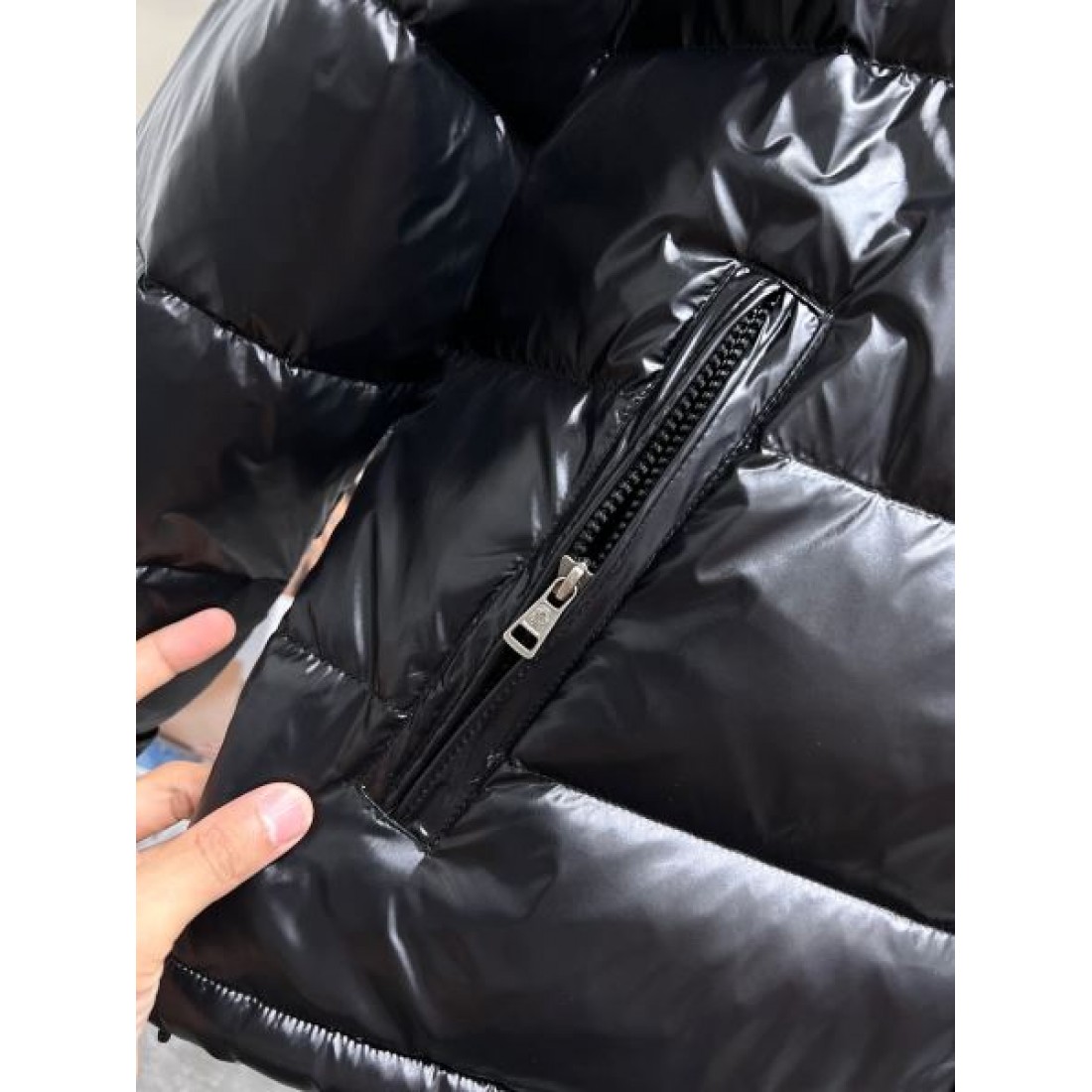 洗練 シック 上質 モンクレール MONCLER コピー ダウンジャケット 快適 美シルエット
