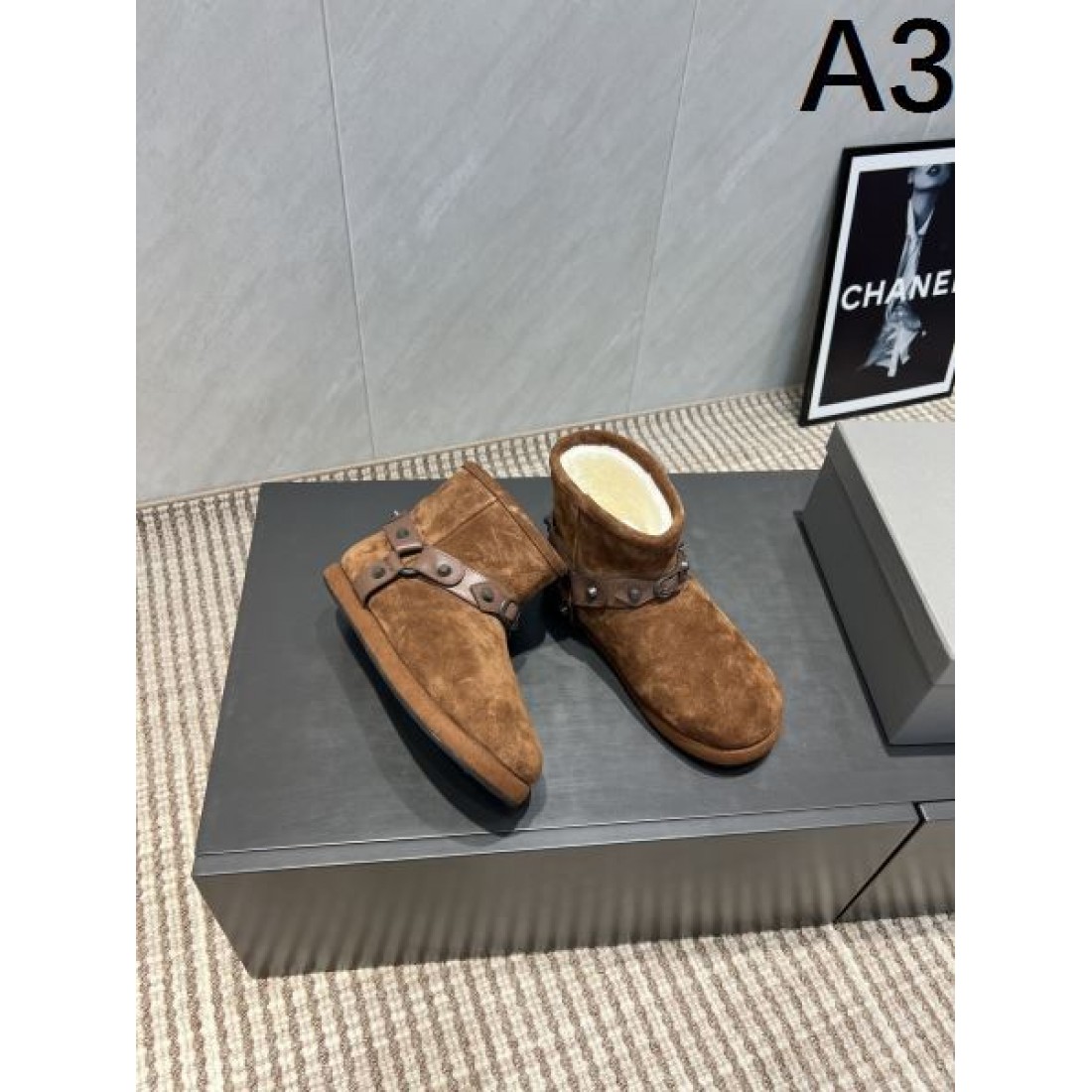 レザーバックルクロッグサンダル 厚底ミュール スエード調コンビ BALENCIAGA バレンシアガ コピー サンダル モードカジュアル 2026注目