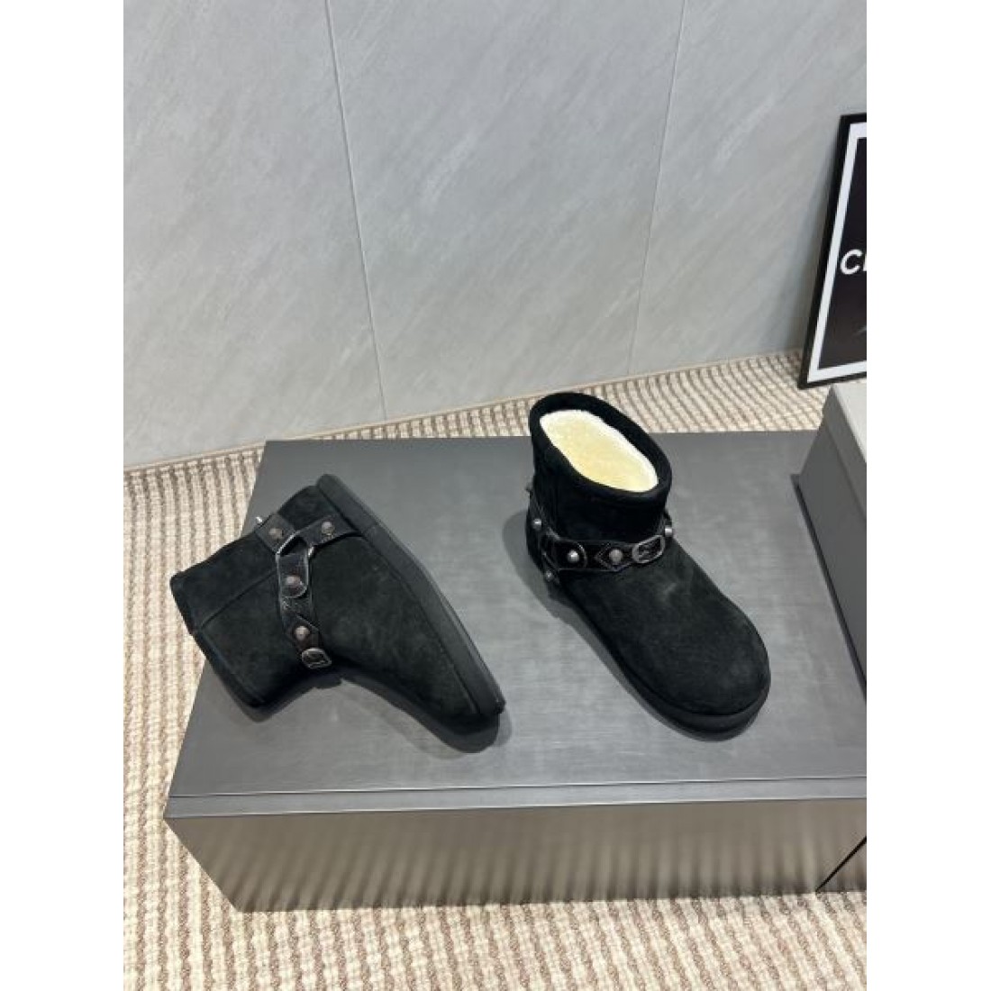 レザーバックルクロッグサンダル 厚底ミュール スエード調コンビ BALENCIAGA バレンシアガ コピー サンダル モードカジュアル 2026注目