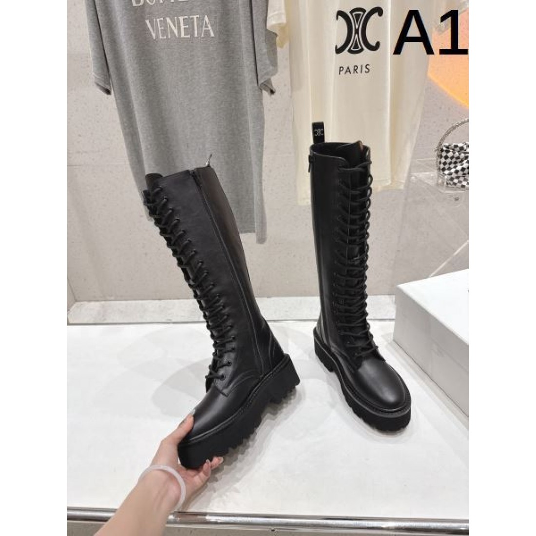 レースアップロングブーツ 厚底ソール ミリタリーデザイン CELINE セリーヌ コピー ロングブーツ モードストリート 2026新作 脚長見え
