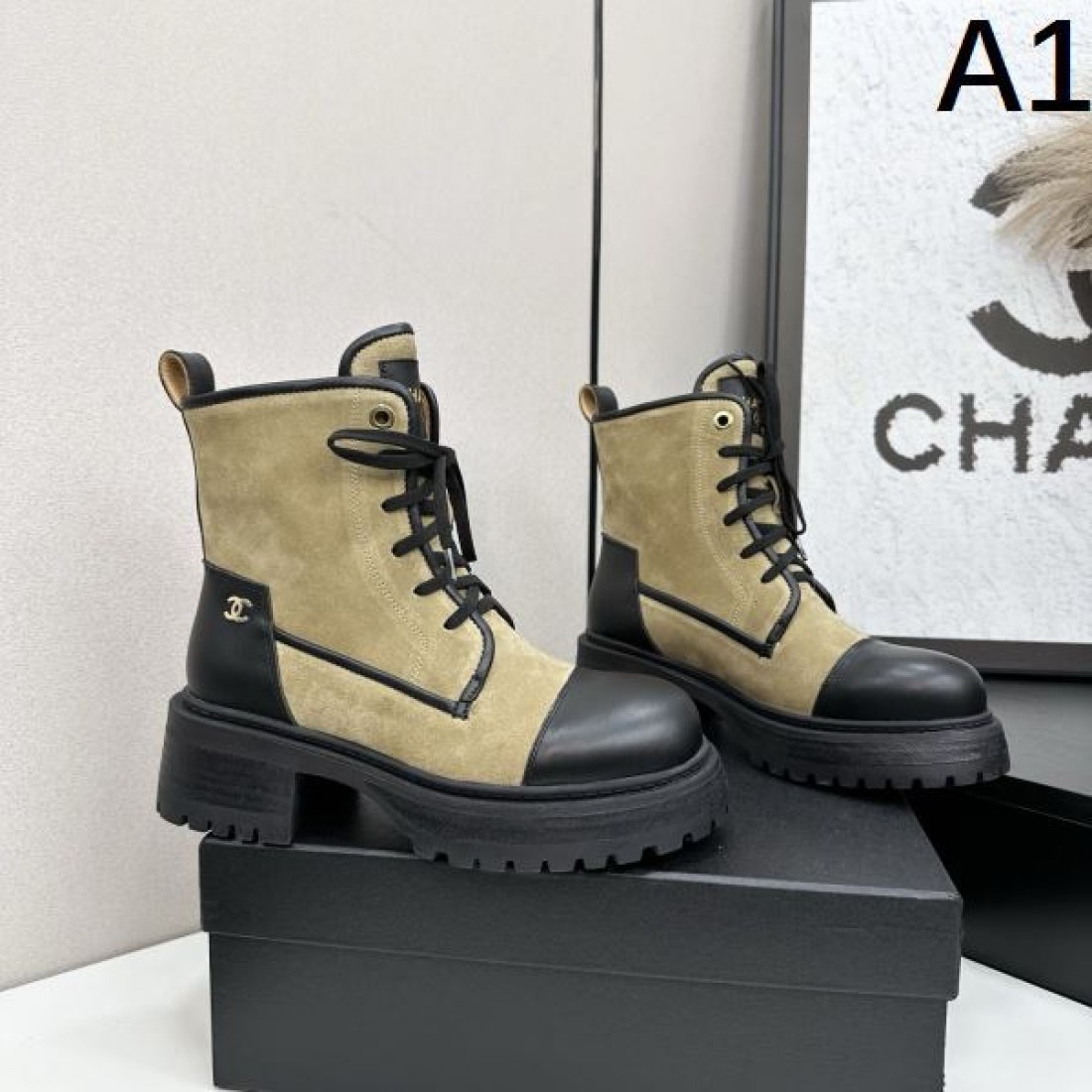レースアップ CHANEL シャネル コピー ショートブーツ ブラック×ベージュ配色 ボリュームソール カジュアル感ある仕上がり