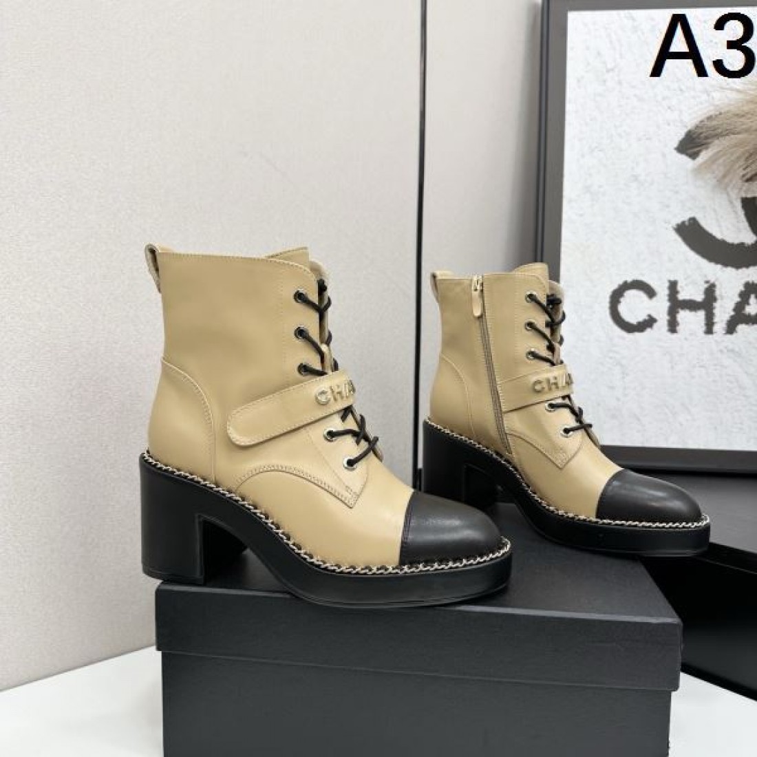 ツートーンデザイン CHANEL シャネル コピー ワークブーツ キャメルカラー ブラックトゥ切替 厚底仕様 存在感あるスタイル演出