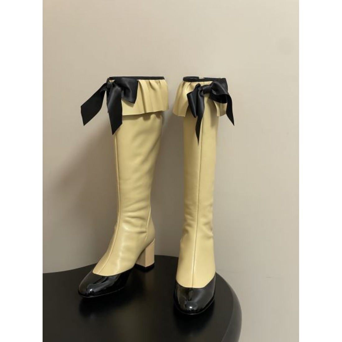  秋冬の注目作 洗練された シャネル CHANEL スーパーコピー ブーツ 高級感のある