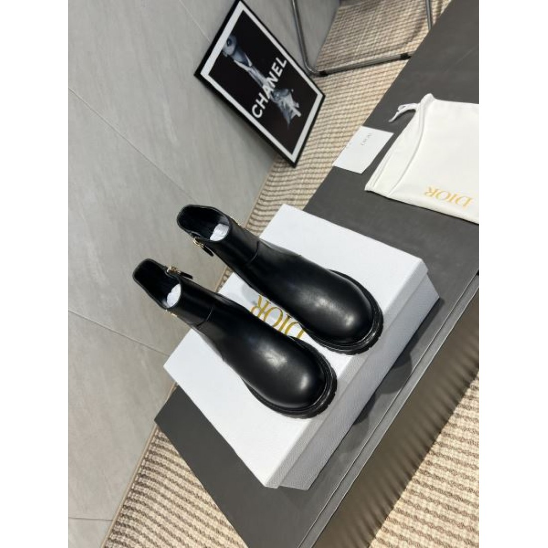 秋冬コーデに 大人気の ディオール DIOR スーパーコピー ブーツ 洗練された