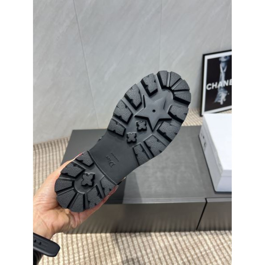 冬の装いに 高品質な ディオール DIOR スーパーコピー ブーツ 人気急上昇の