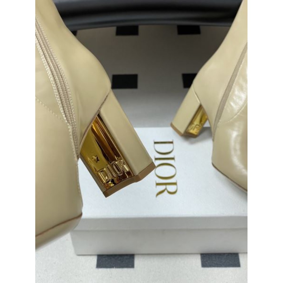 秋冬人気 最新作の ディオール DIOR スーパーコピー ブーツ 品質保証の