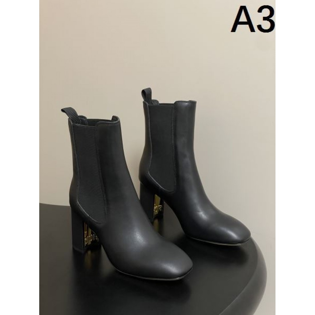 冬の定番 上品な ディオール DIOR スーパーコピー ブーツ スタイリッシュな