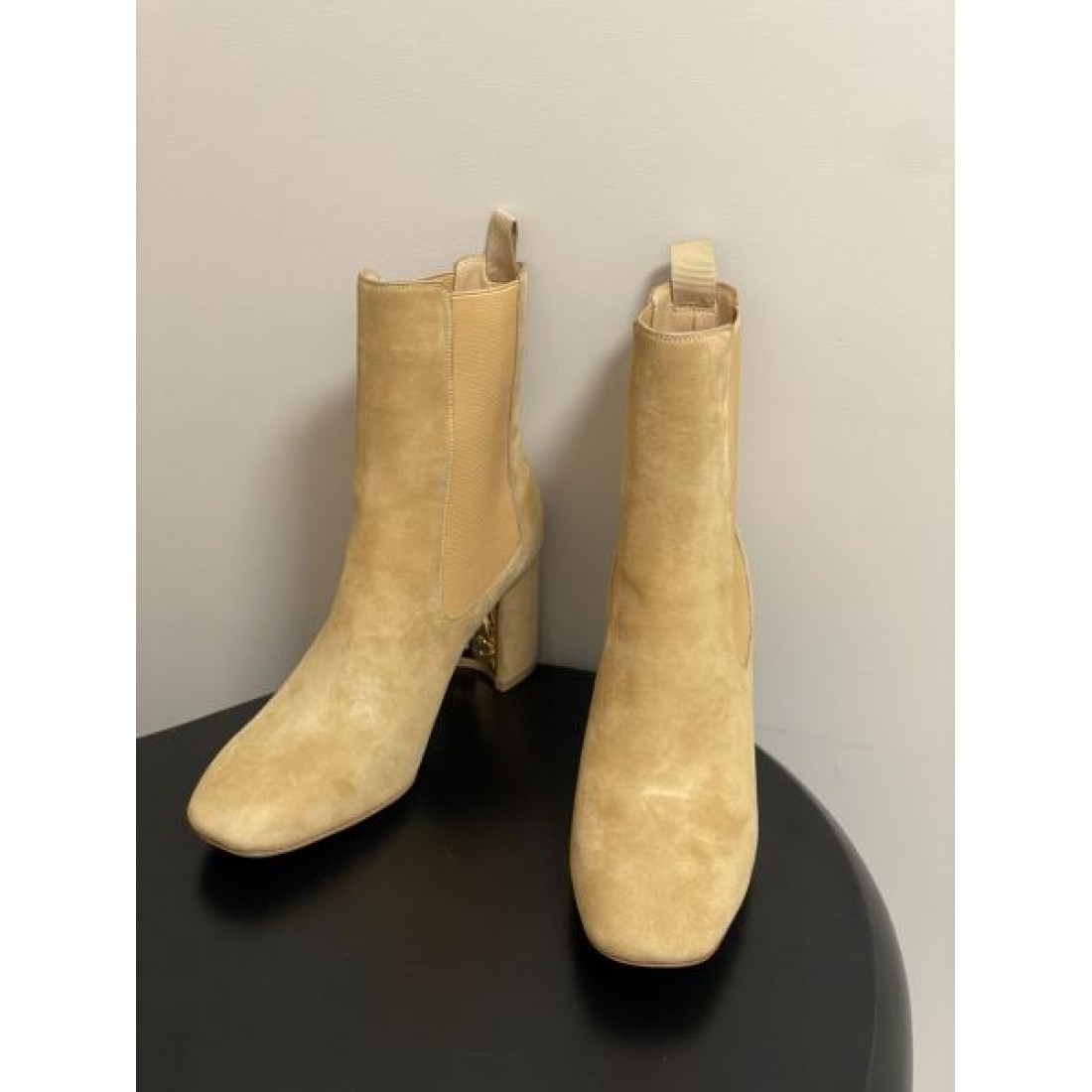 冬の定番 上品な ディオール DIOR スーパーコピー ブーツ スタイリッシュな