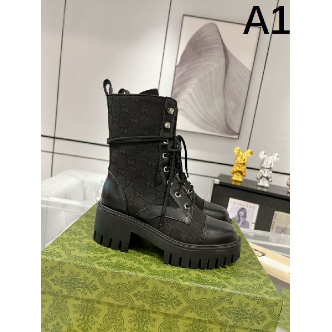 冬の逸品 スタイリッシュな GUCCI グッチ スーパーコピー ブーツ 高級感のある
