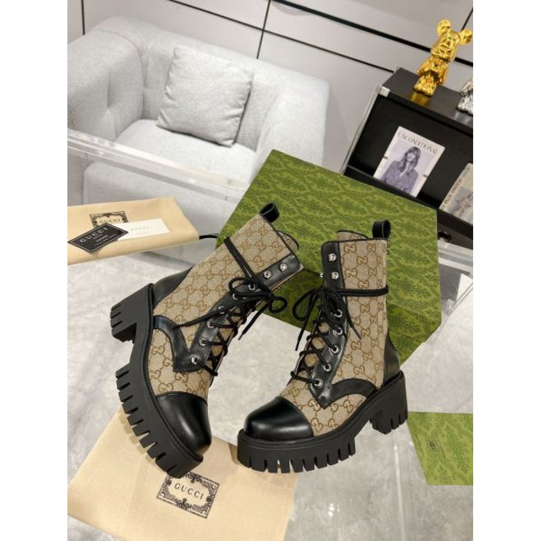 冬の逸品 スタイリッシュな GUCCI グッチ スーパーコピー ブーツ 高級感のある