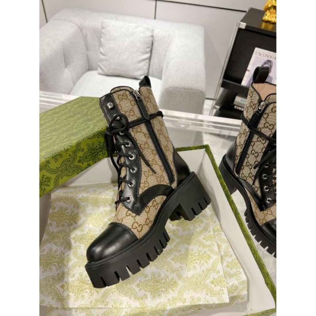 冬の逸品 スタイリッシュな GUCCI グッチ スーパーコピー ブーツ 高級感のある