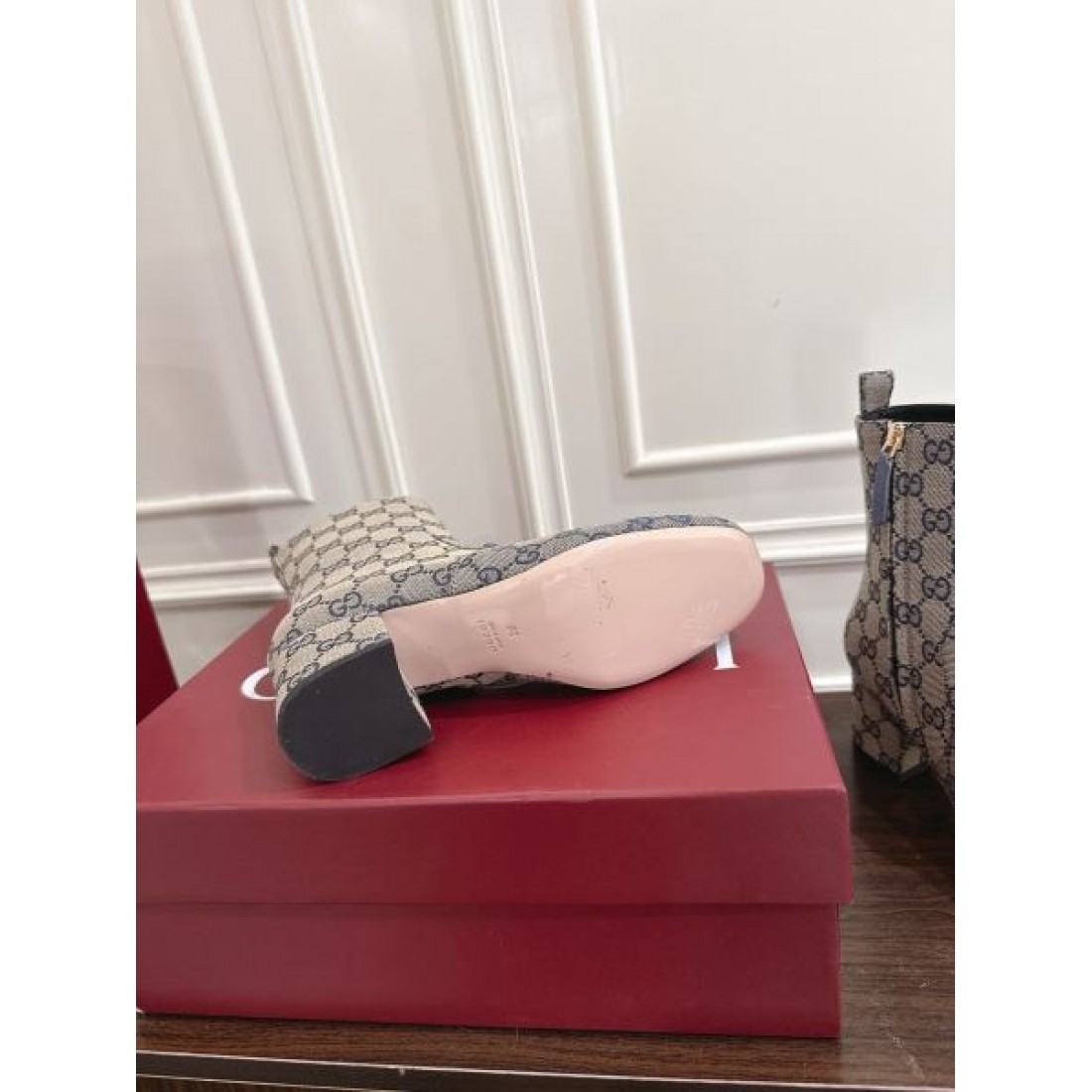 高品質 精巧 GUCCI グッチ スーパーコピー ブーツ 人気急上昇 2025AW注目アイテム