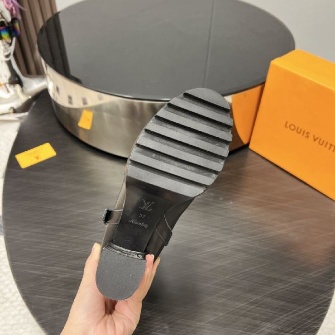 大人気 プレミアム LOUIS VUITTON ルイヴィトン コピー ブーツ 新色 205秋冬