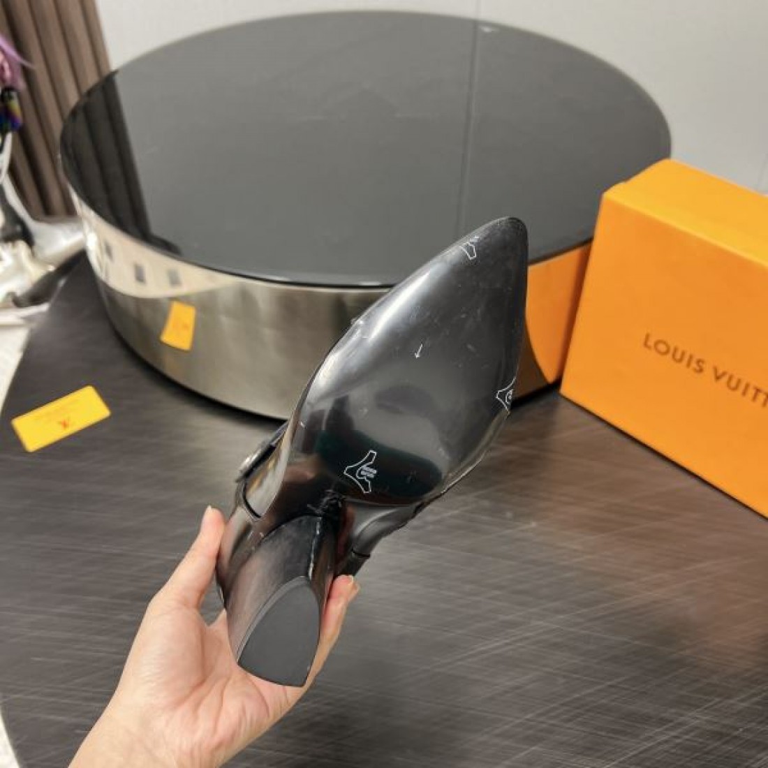 205秋冬秋冬 限定モデル LOUIS VUITTON ルイヴィトン コピー ブーツ 品薄