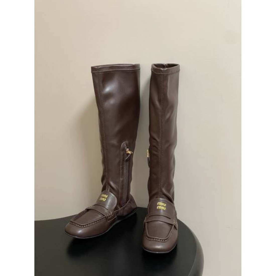 205秋冬独特 おしゃれ MIU MIU ミュウミュウ コピー ブーツ 限定 上質デザインシリーズ