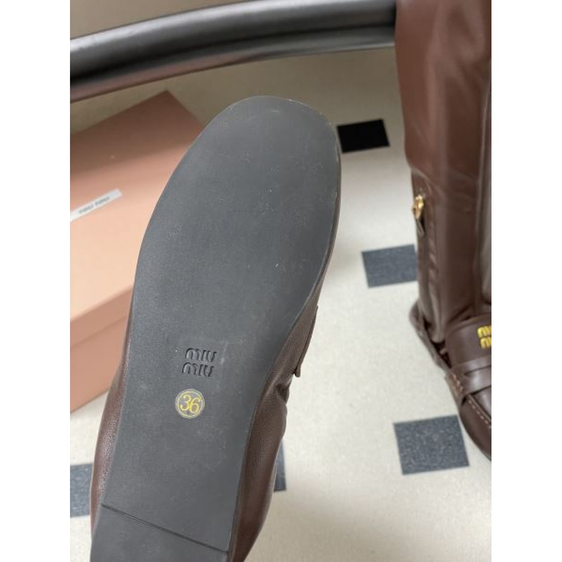 205秋冬独特 おしゃれ MIU MIU ミュウミュウ コピー ブーツ 限定 上質デザインシリーズ