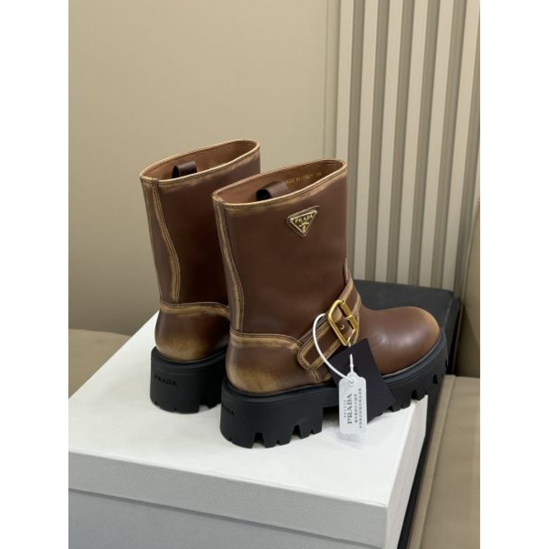   洗練された インダストリアルな スマートな PRADA プラダ コピー ブーツ スタイリッシュな 