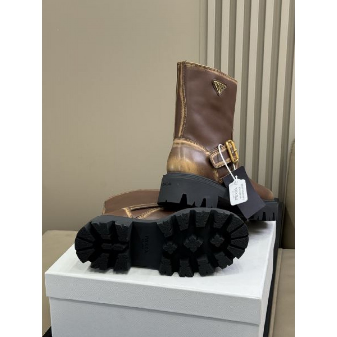   洗練された インダストリアルな スマートな PRADA プラダ コピー ブーツ スタイリッシュな 