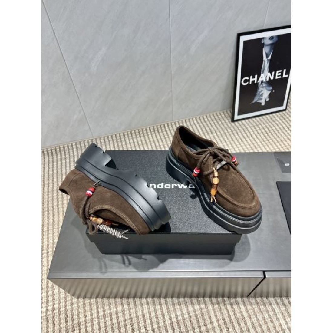 エッジの効いた ストリートな クリーンな ALEXANDER WANG アレキサンダーワン コピー カジュアルシューズ 