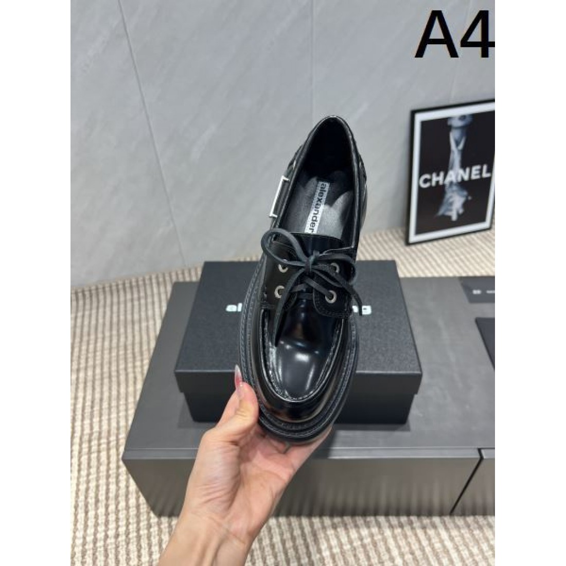 ミリタリーな モノクロな 鋭い ALEXANDER WANG アレキサンダーワン コピー カジュアルシューズ ダークな 