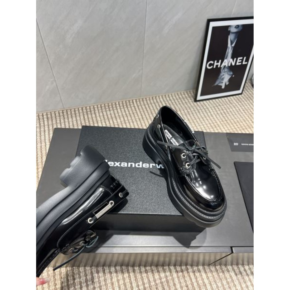 ミリタリーな モノクロな 鋭い ALEXANDER WANG アレキサンダーワン コピー カジュアルシューズ ダークな 