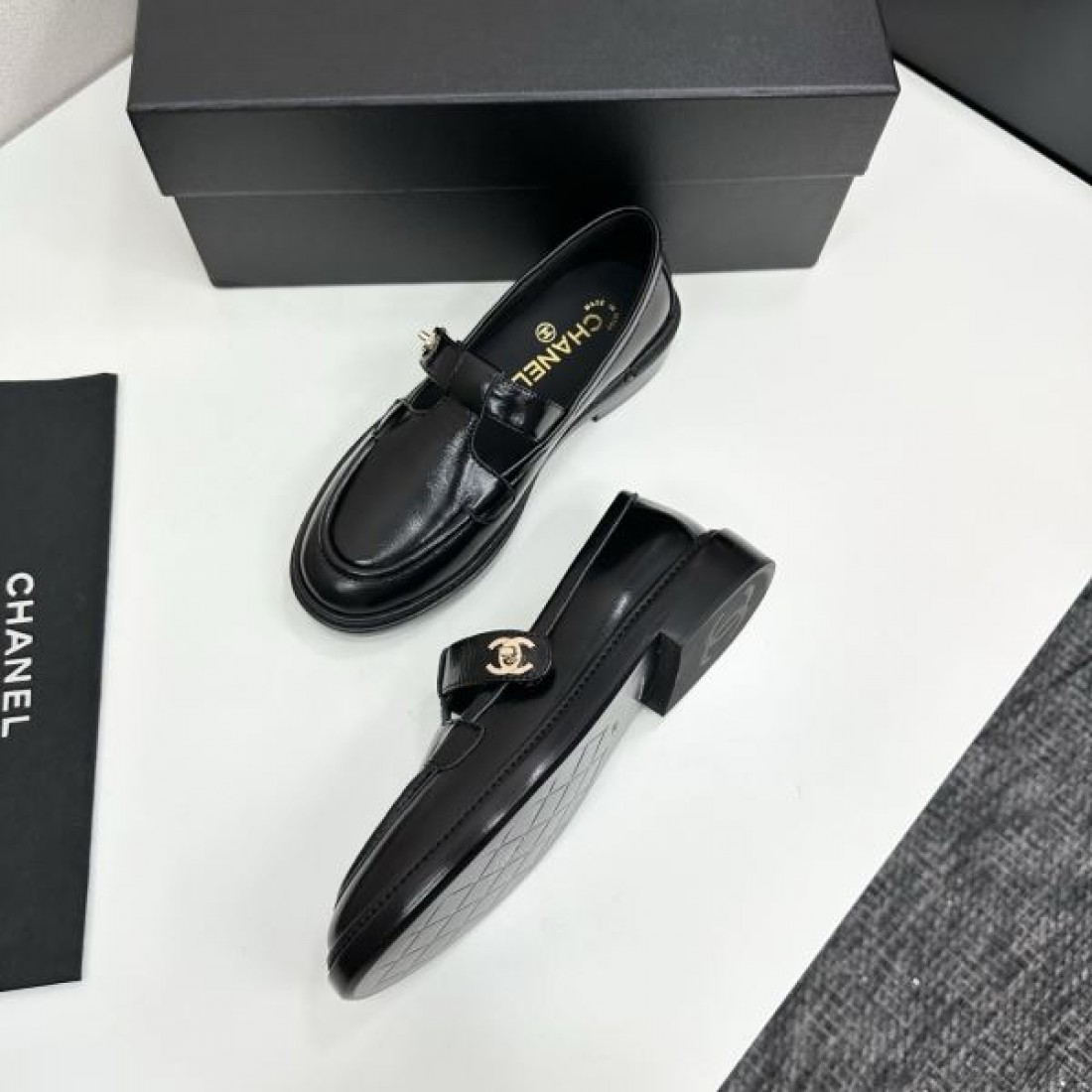 洗練された エレガントな 上質な CHANEL シャネル コピー カジュアルシューズ クラシックな