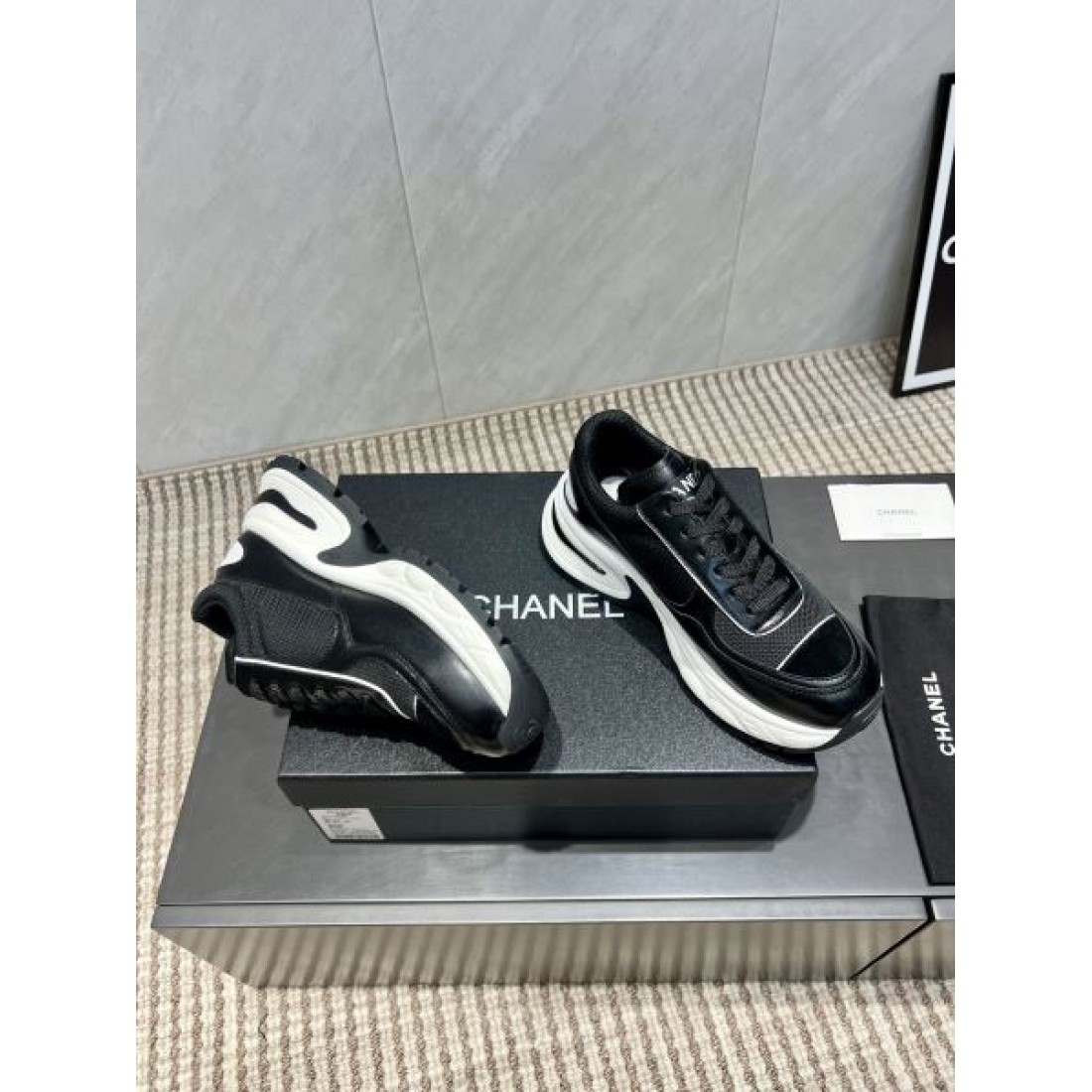 モダンな 気品あふれる スタイリッシュな CHANEL シャネル コピー カジュアルシューズ 