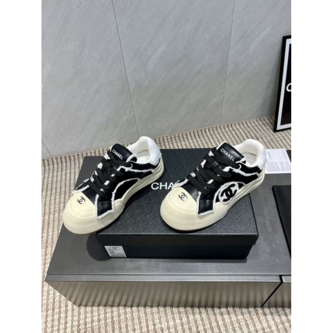  ハイクラスな 繊細な ビンテージ風な CHANEL シャネル コピー カジュアルシューズ ゴージャスな