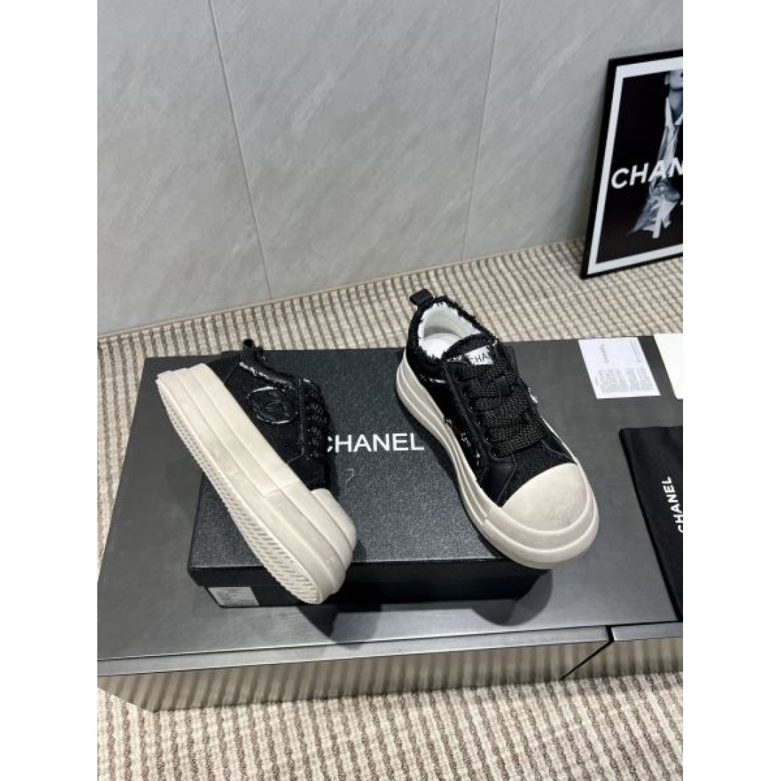 トレンディな コンフォートな 魅力的な CHANEL シャネル コピー カジュアルシューズ モノトーンの