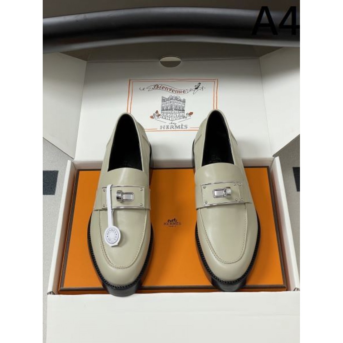 至高の 由緒正しい 格調高い HERMES エルメス コピー カジュアルシューズ 精巧な