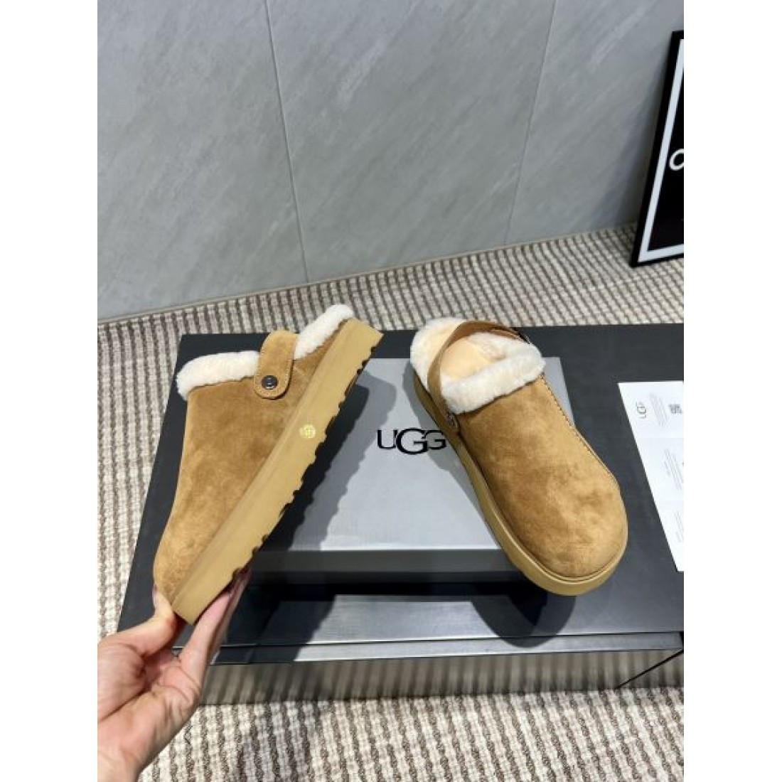 上品 無造作 快適 アグ UGG コピー ファースリッパ デイリー感 ガーリー こっくり