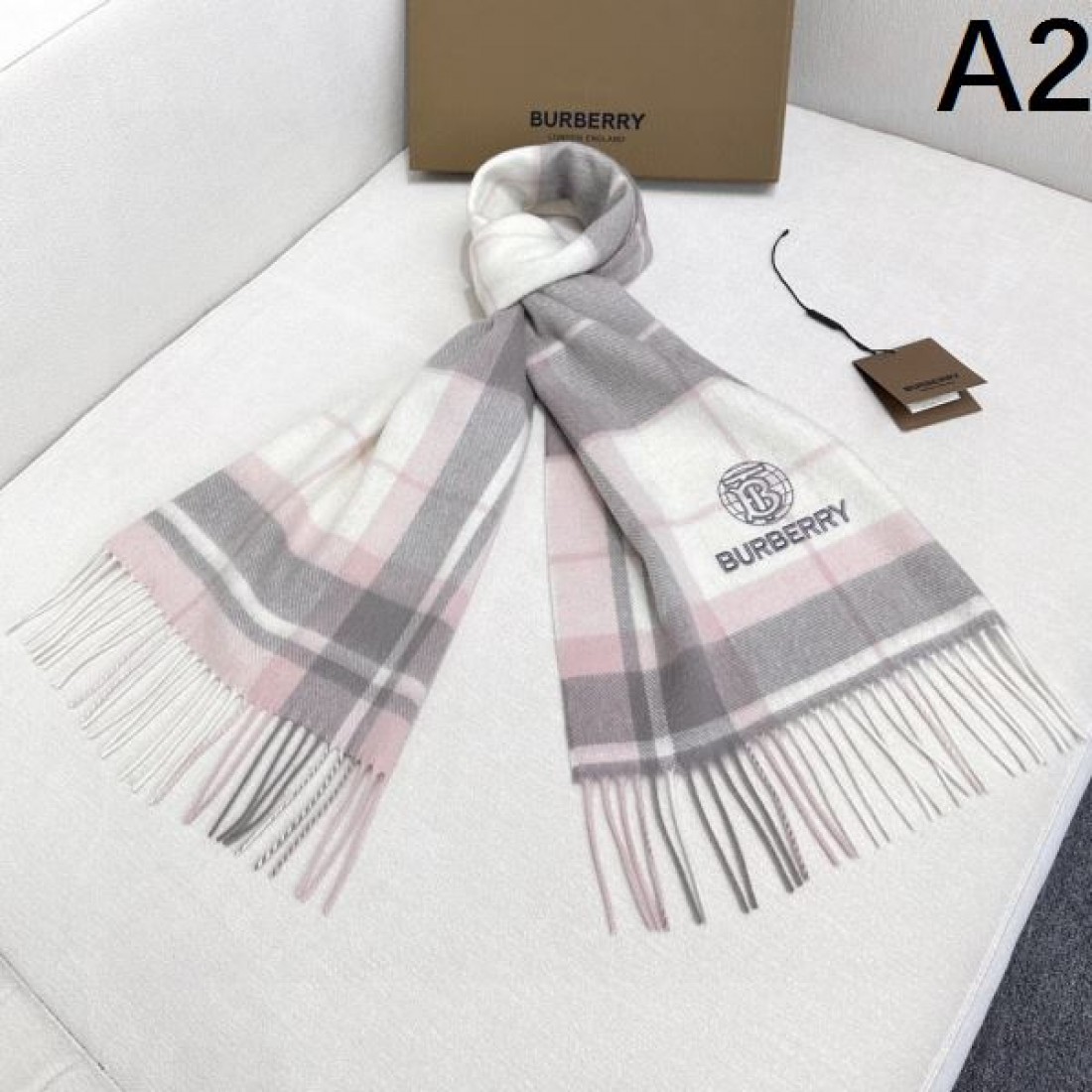 チェック柄マフラー ピンクグレー系 フリンジ付き BURBERRY バーバリー コピー マフラー ウール調ストール 2026新作 旬顔アクセント