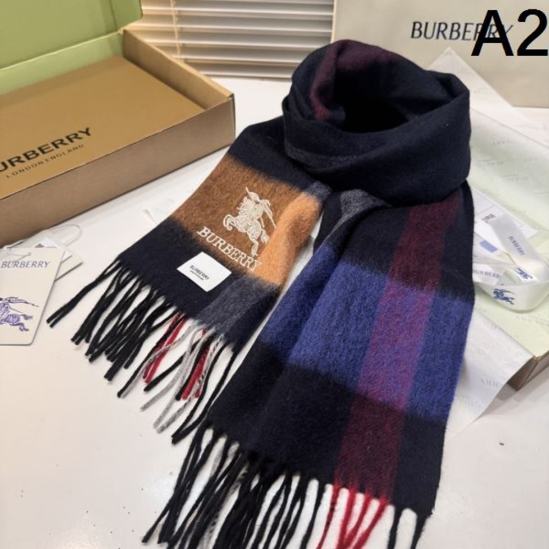 ストール ブロックチェック ロゴポイント 大判タイプ 首元ボリューム BURBERRY バーバリー コピー マフラー ギフト映え