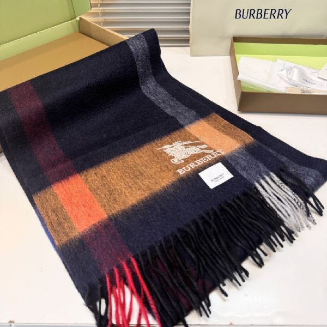 ストール ブロックチェック ロゴポイント 大判タイプ 首元ボリューム BURBERRY バーバリー コピー マフラー ギフト映え