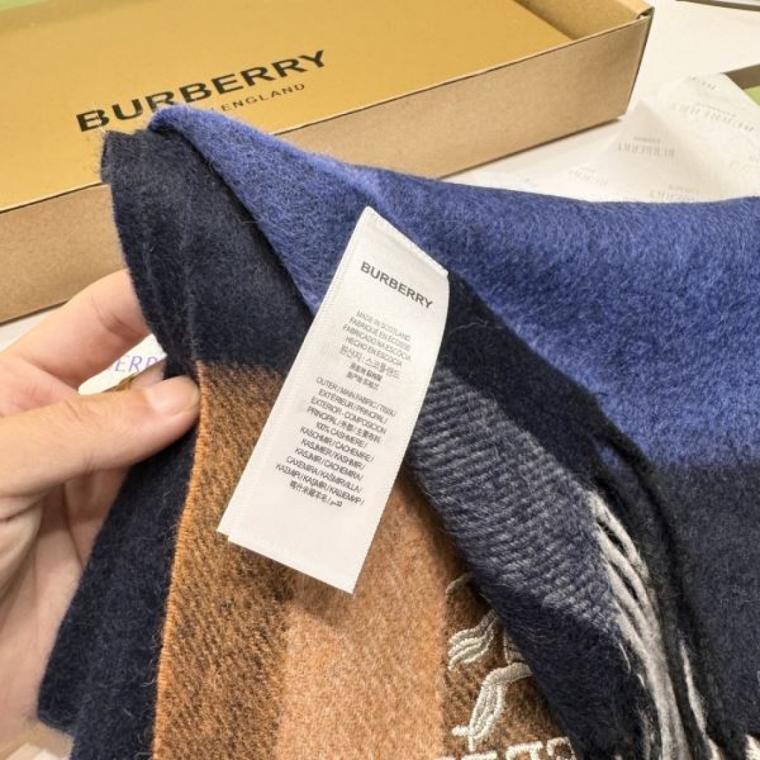 ストール ブロックチェック ロゴポイント 大判タイプ 首元ボリューム BURBERRY バーバリー コピー マフラー ギフト映え