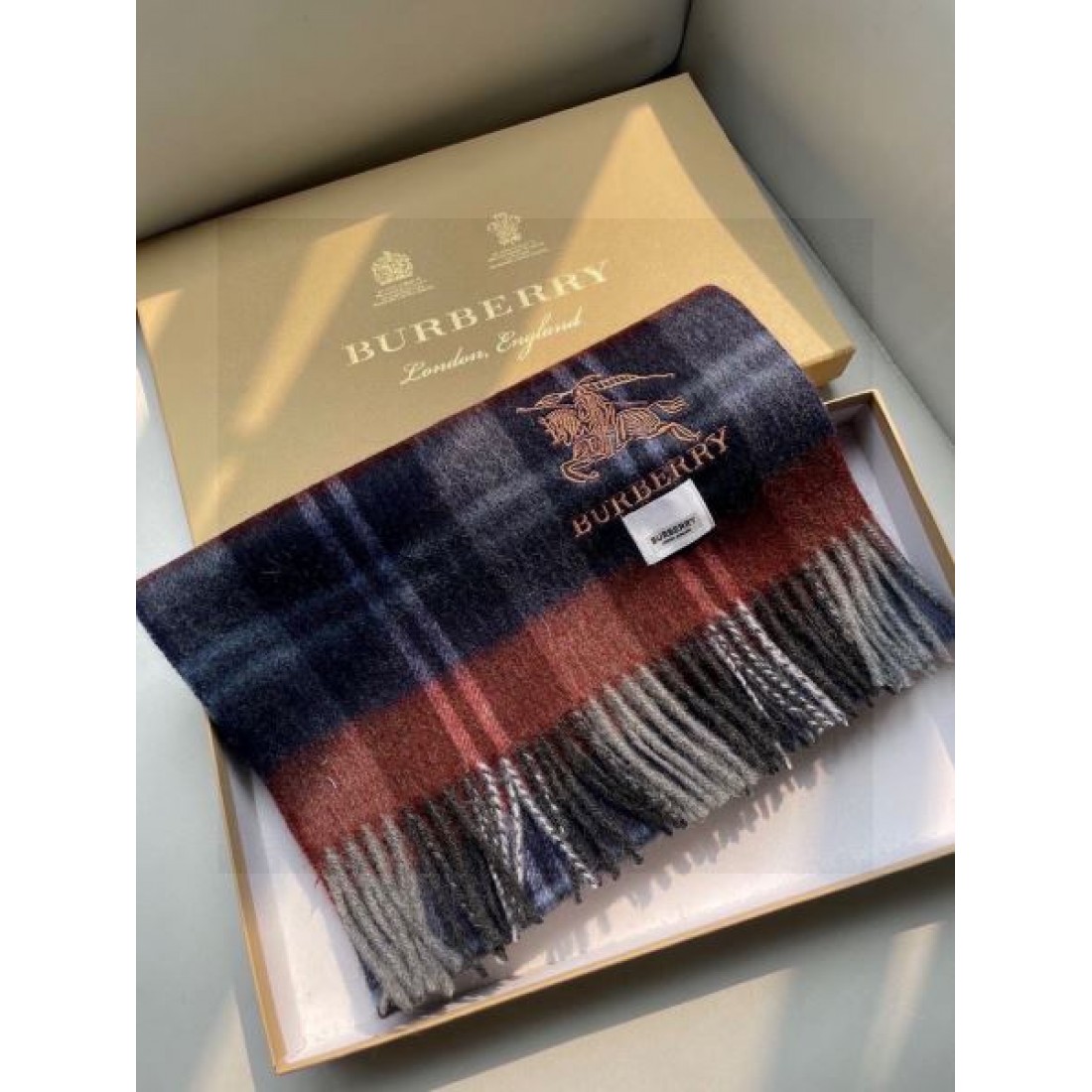 ストール タータンチェック 大判タイプ 肩掛け対応 差し色コーデ BURBERRY バーバリー コピー マフラー ギフト映え
