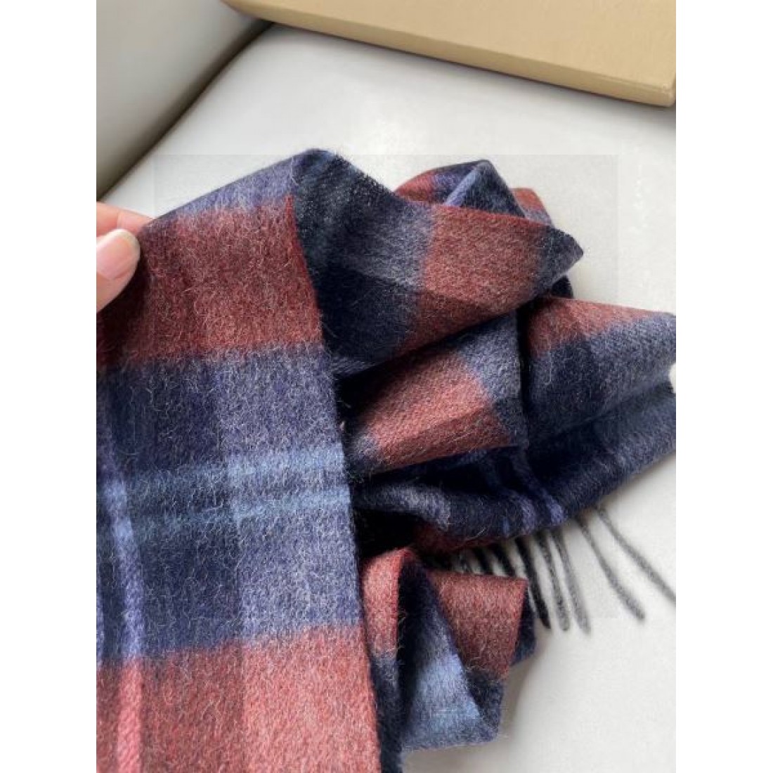 ストール タータンチェック 大判タイプ 肩掛け対応 差し色コーデ BURBERRY バーバリー コピー マフラー ギフト映え