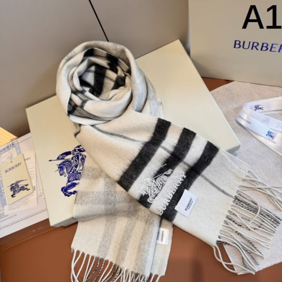 ストール チェック柄 差し色デザイン 大判タイプ 2026新作 BURBERRY バーバリー コピー マフラー 首元主役