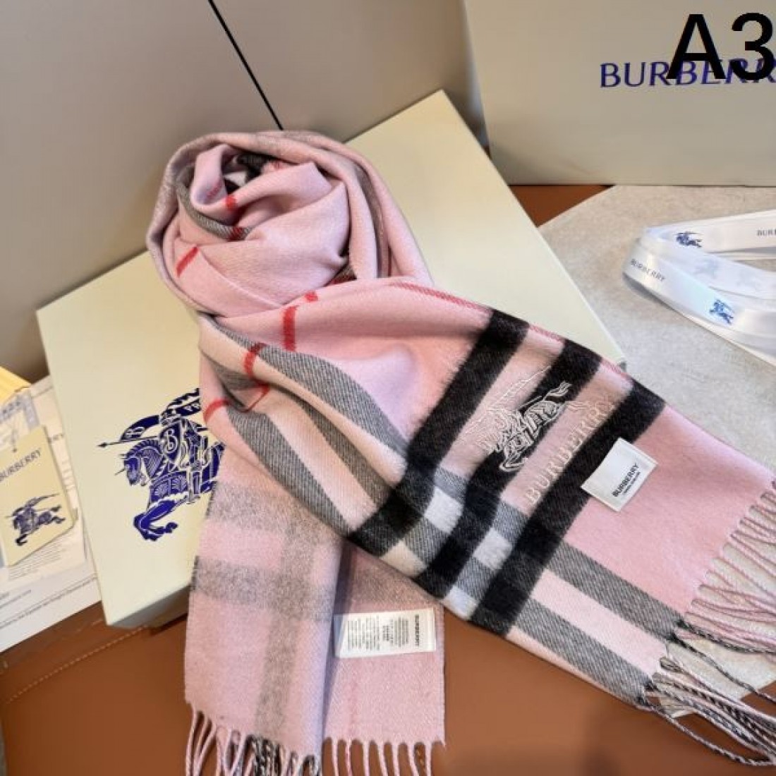 ストール チェック柄 差し色デザイン 大判タイプ 2026新作 BURBERRY バーバリー コピー マフラー 首元主役