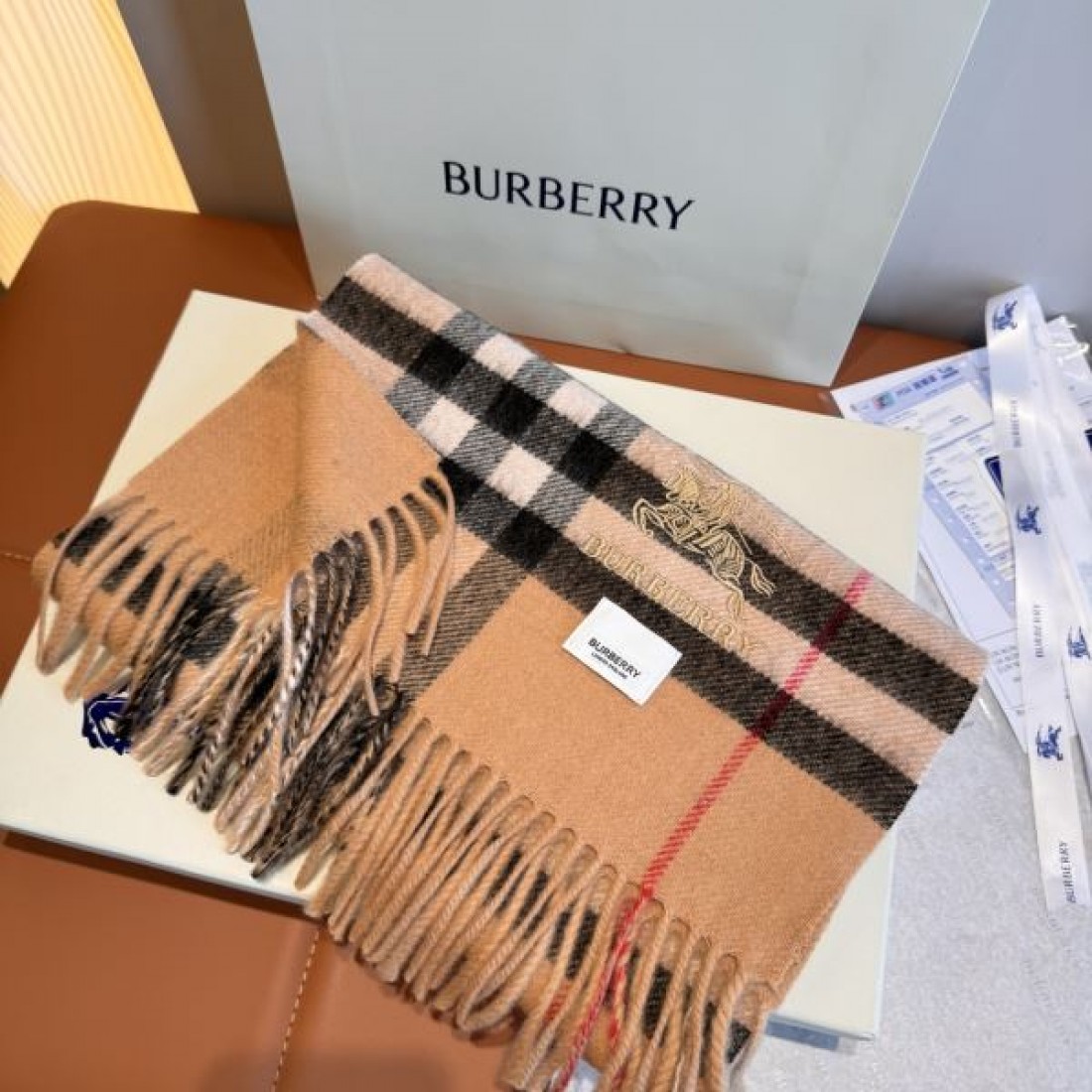 ストール チェック柄 差し色デザイン 大判タイプ 2026新作 BURBERRY バーバリー コピー マフラー 首元主役