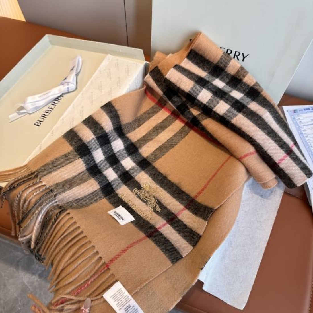 ストール チェック柄 差し色デザイン 大判タイプ 2026新作 BURBERRY バーバリー コピー マフラー 首元主役